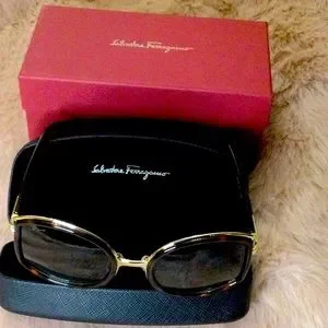 Salvatore Ferragamo Sunglasses Tan and brown with gold trim Style SF719S Salvatore Ferragamo SF719S Sunglasses | FREE Shipping main image 2